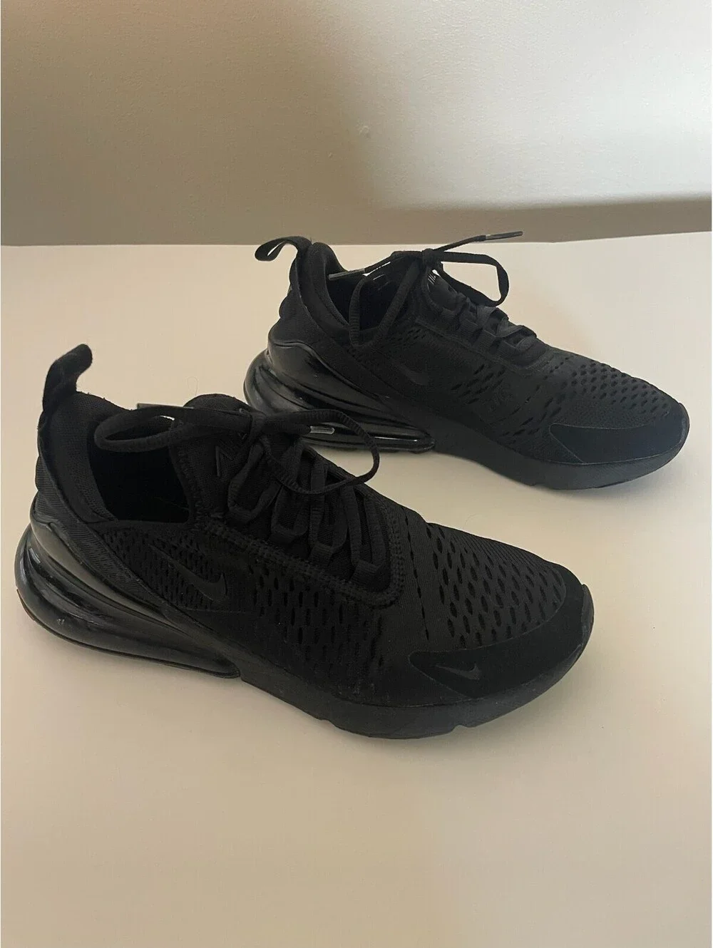 Nike Air Max 270 Triple Black Women's Running Shoes Sneakers AH6789-006 Size 8 - Picture 4 of 8